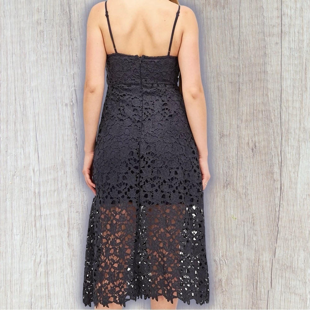 ASTR The Label Navy Blue ‘Lace Illusion Midi Dress’ Size Small - Picture 5 of 16